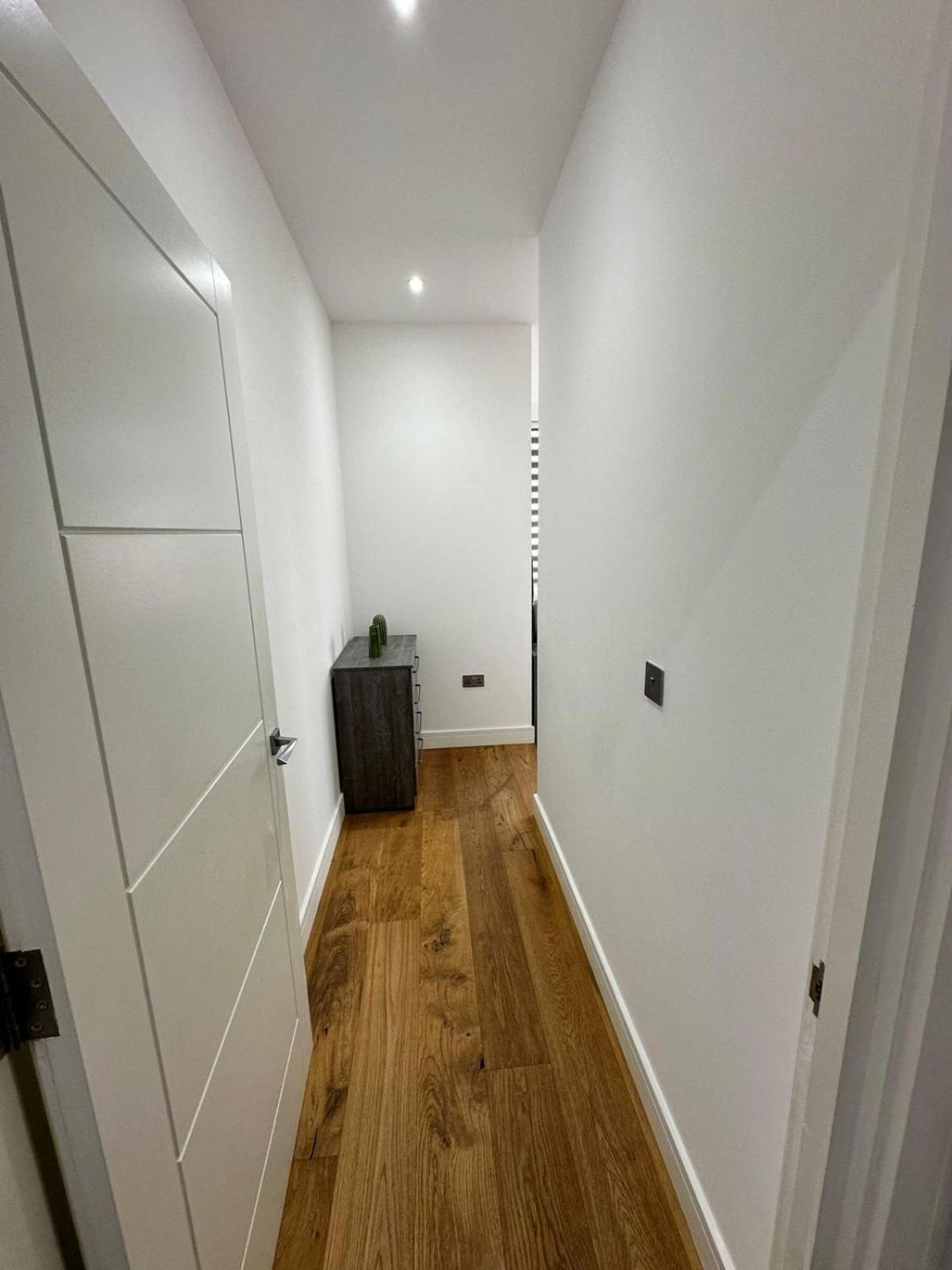 Villa Deluxe Chic 1 2 Bed Apts Near Heathrow Legoland Windsor Slough Extérieur photo