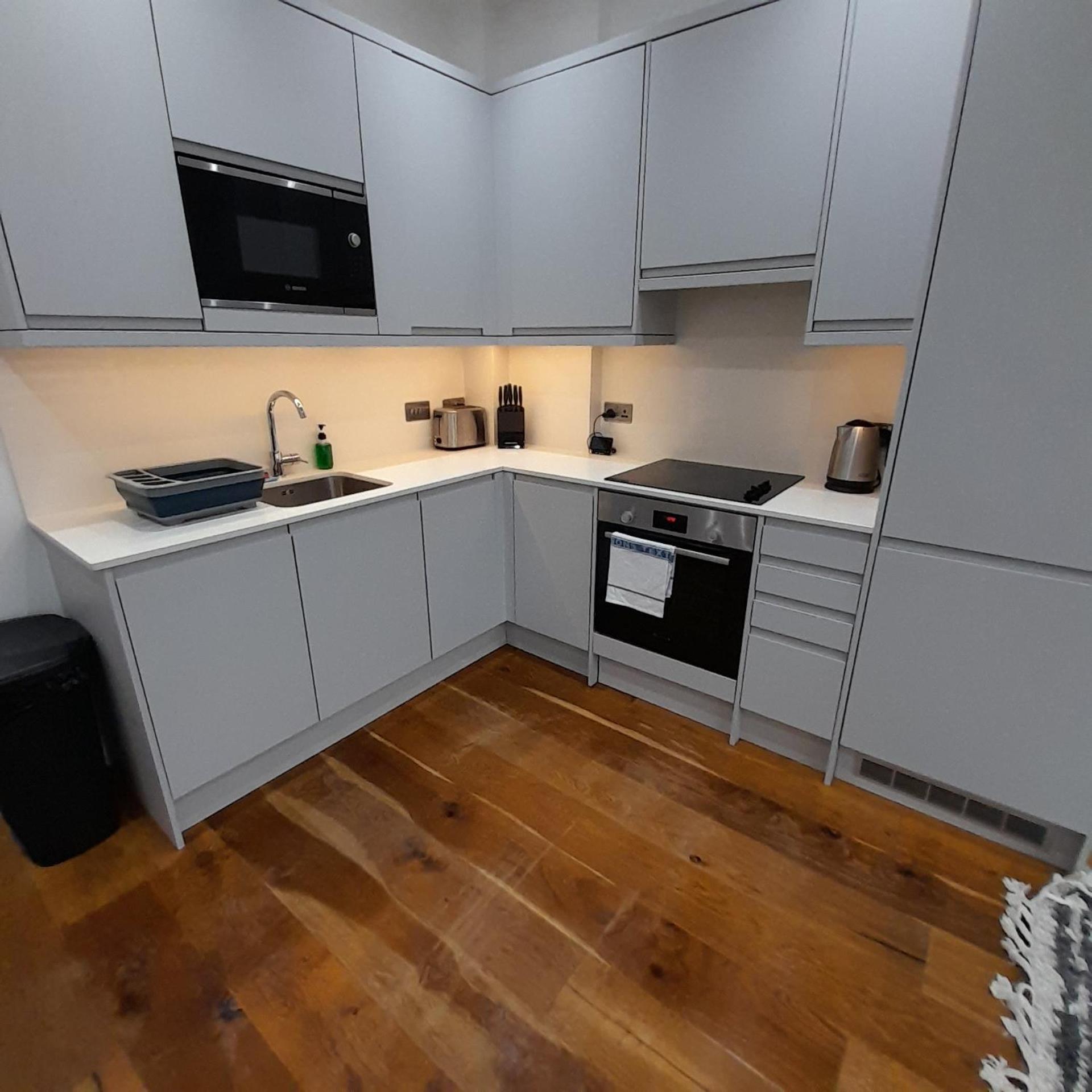 Villa Deluxe Chic 1 2 Bed Apts Near Heathrow Legoland Windsor Slough Extérieur photo