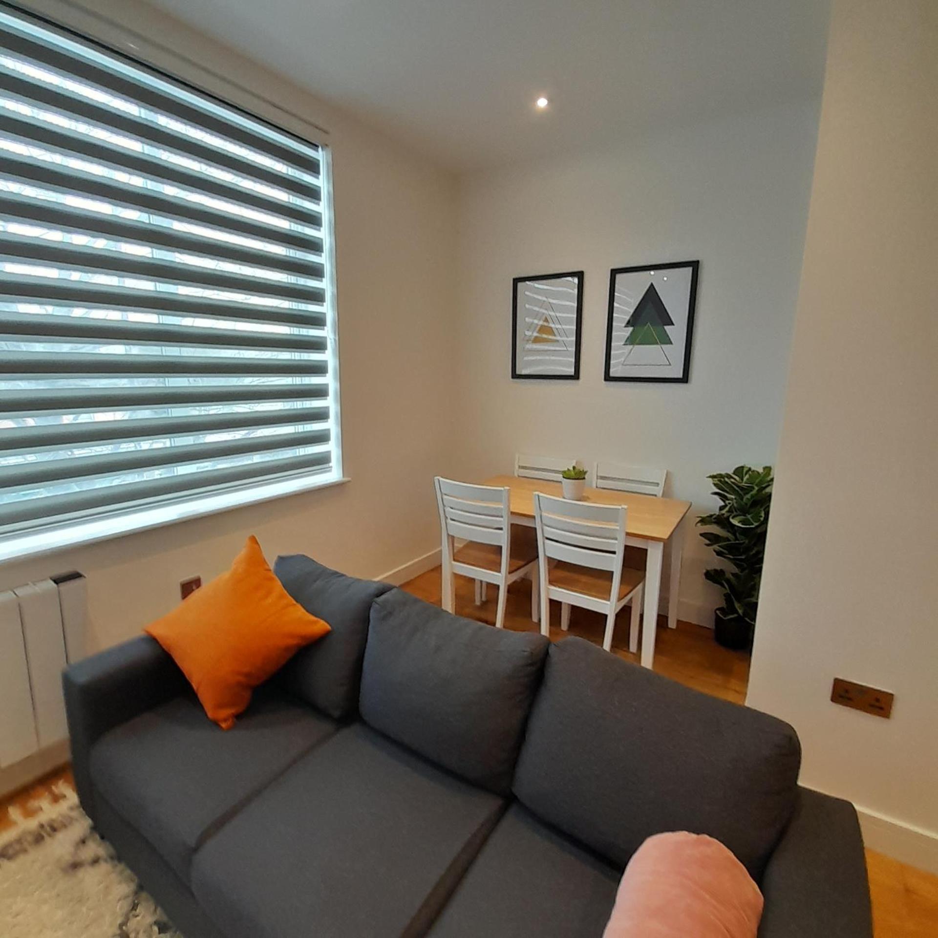 Villa Deluxe Chic 1 2 Bed Apts Near Heathrow Legoland Windsor Slough Extérieur photo