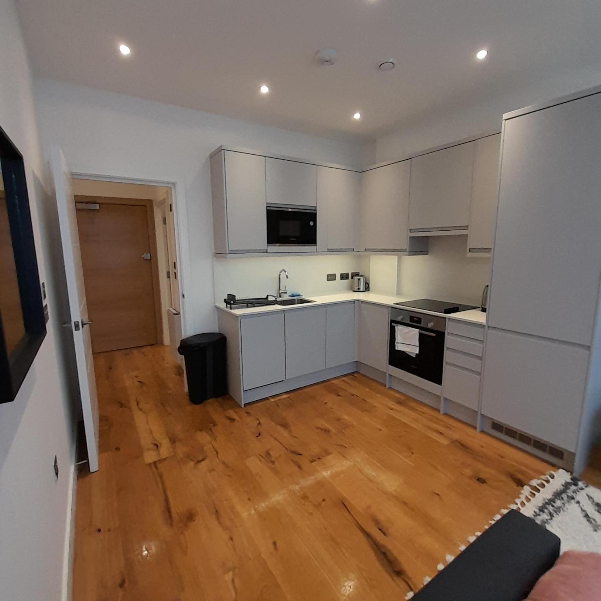 Villa Deluxe Chic 1 2 Bed Apts Near Heathrow Legoland Windsor Slough Extérieur photo